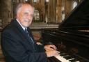 Internationally renowned concert pianist Roman Rudnytsky